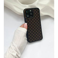 Брендовий шоколадний чохол на iPhone 15 pro