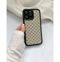Якісний молочно-бежевий чохол в стилі бренду на iPhone 15 pro